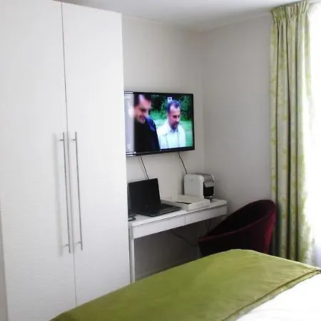 Hotel Residencia Champ De Mars 3*