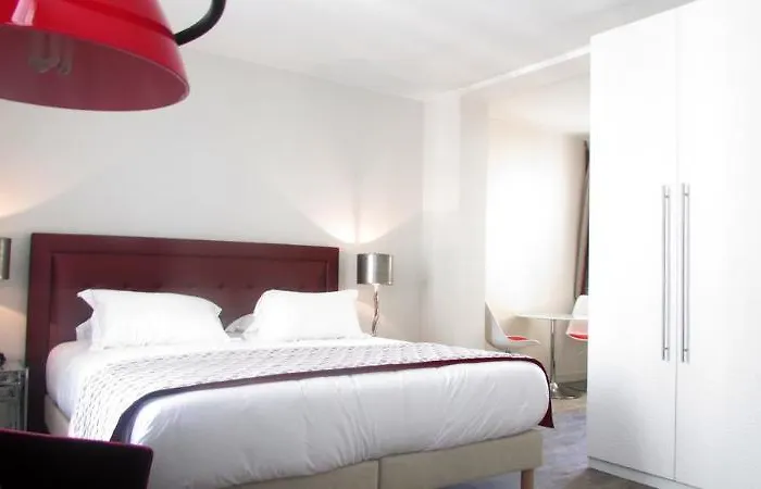 Hotel Eurogroup Champ De Mars 3*